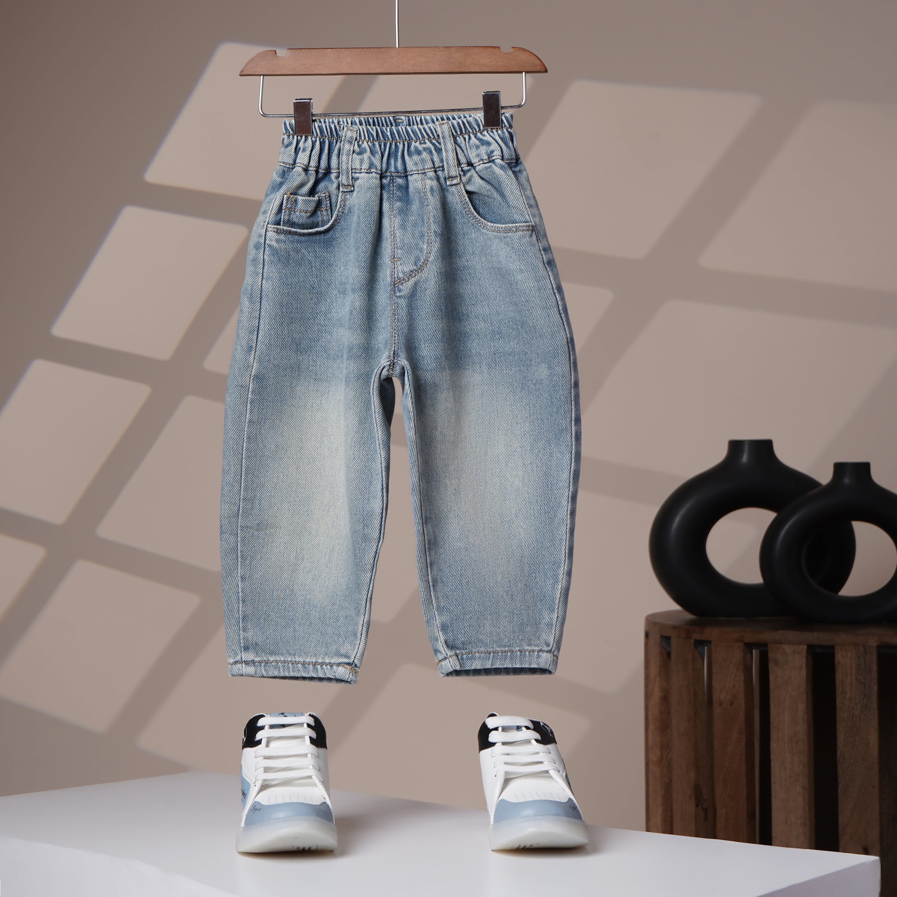 Mom N Genie Kids Light-Wash Elastic Waist Denim Jeans with Colourful Lion Patch — Comfortable Fit