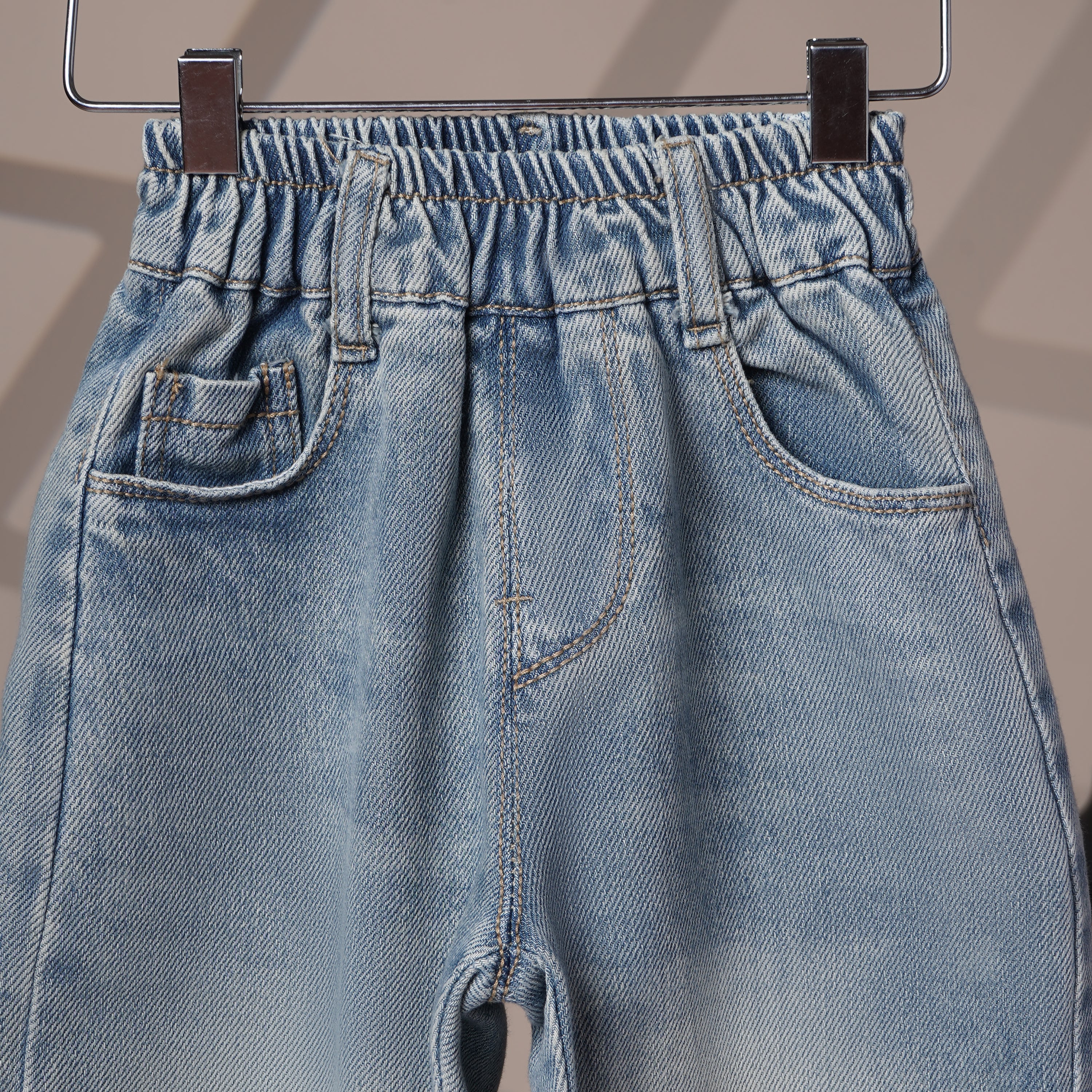 Mom N Genie Kids Light-Wash Elastic Waist Denim Jeans with Colourful Lion Patch — Comfortable Fit