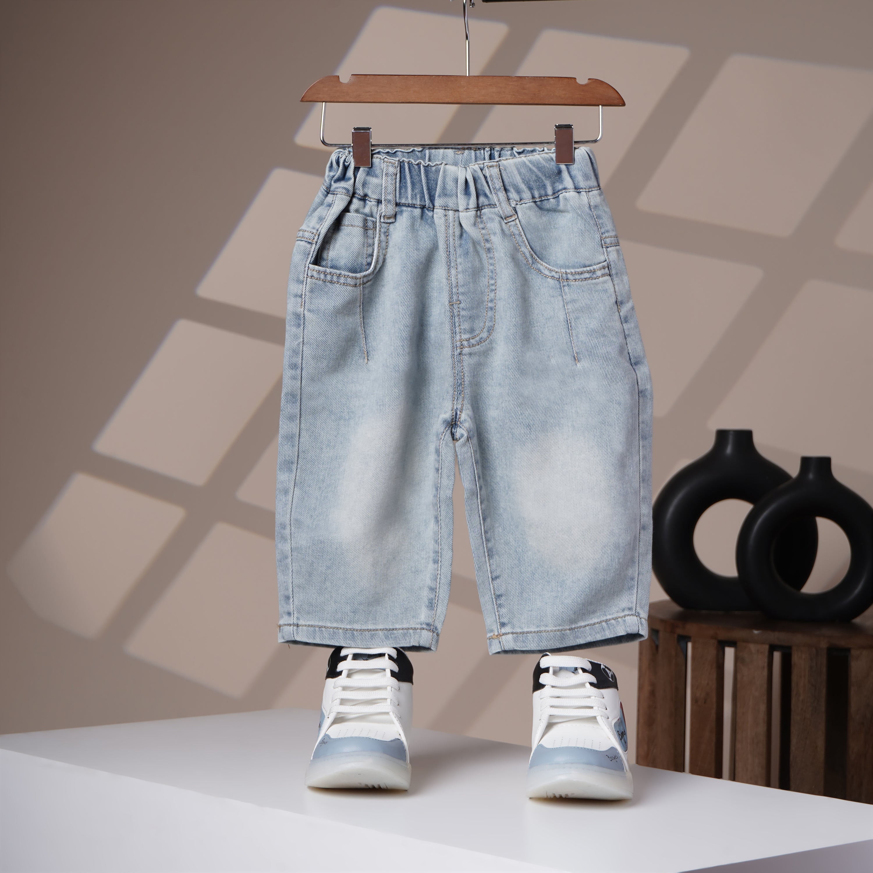 Mom N Genie Kids Light-Wash Elastic Waist Denim Pants with Colourful Back-Pocket Embroidery