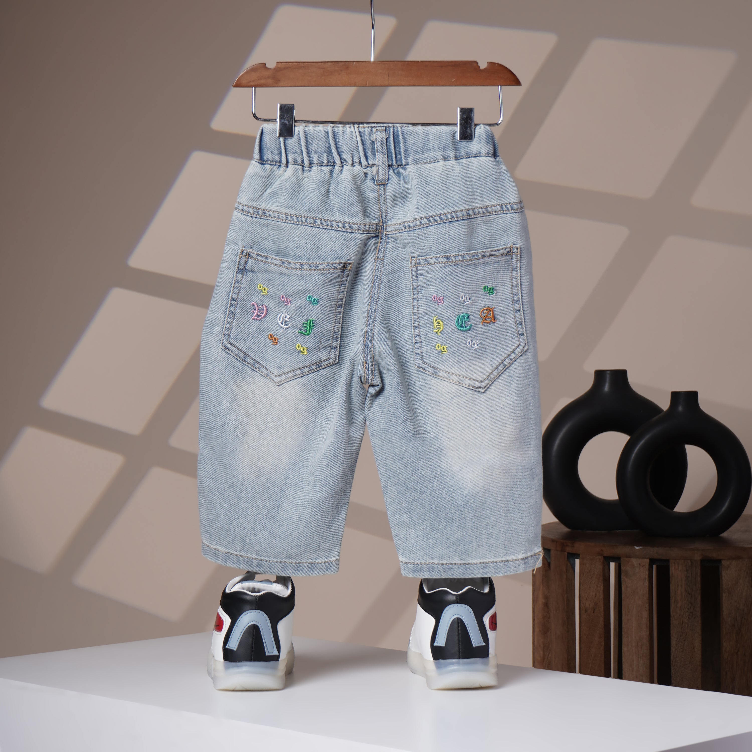 Mom N Genie Kids Light-Wash Elastic Waist Denim Pants with Colourful Back-Pocket Embroidery