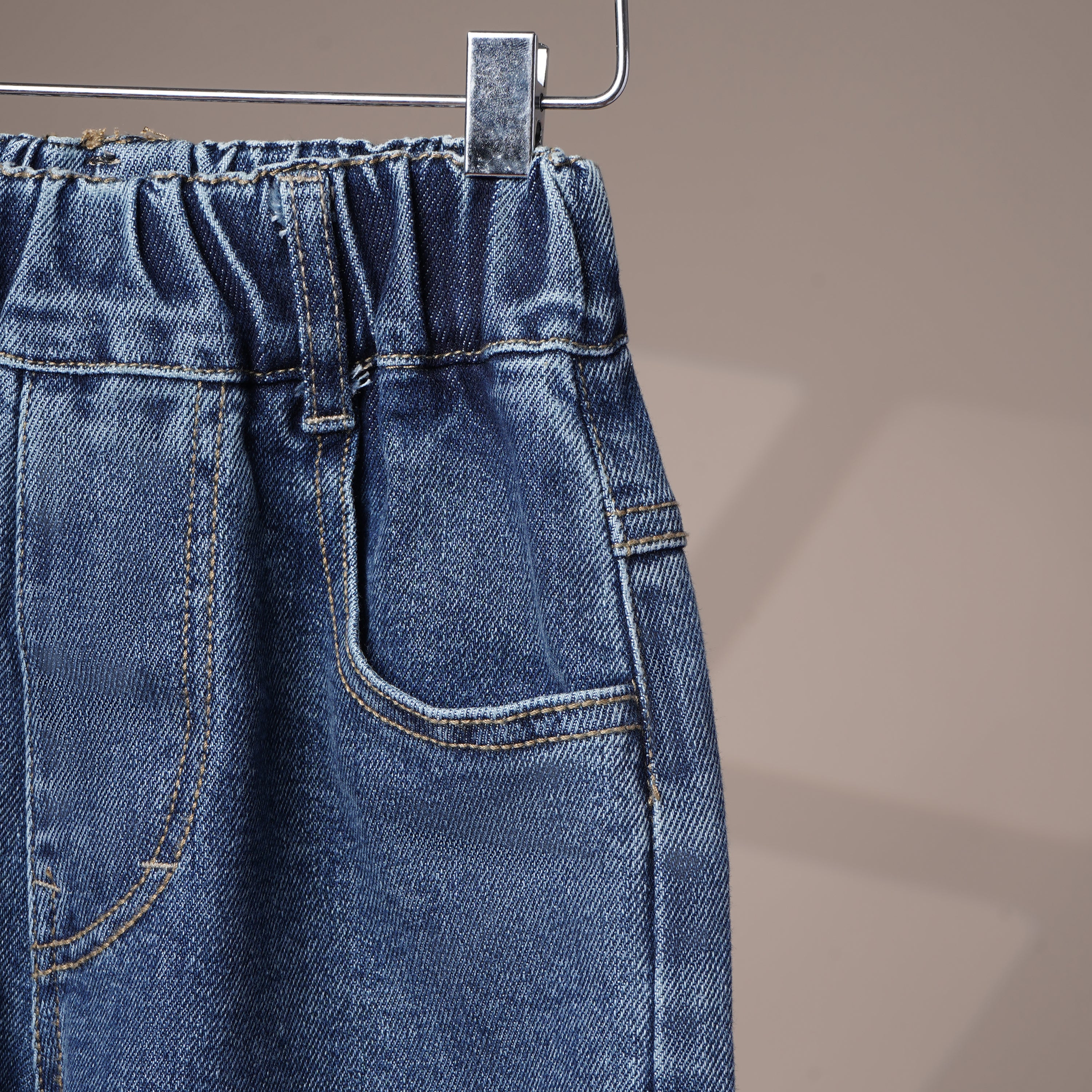 Mom N Genie Kids Dark-Wash Elastic Waist Tapered Denim Pants with Back Patch