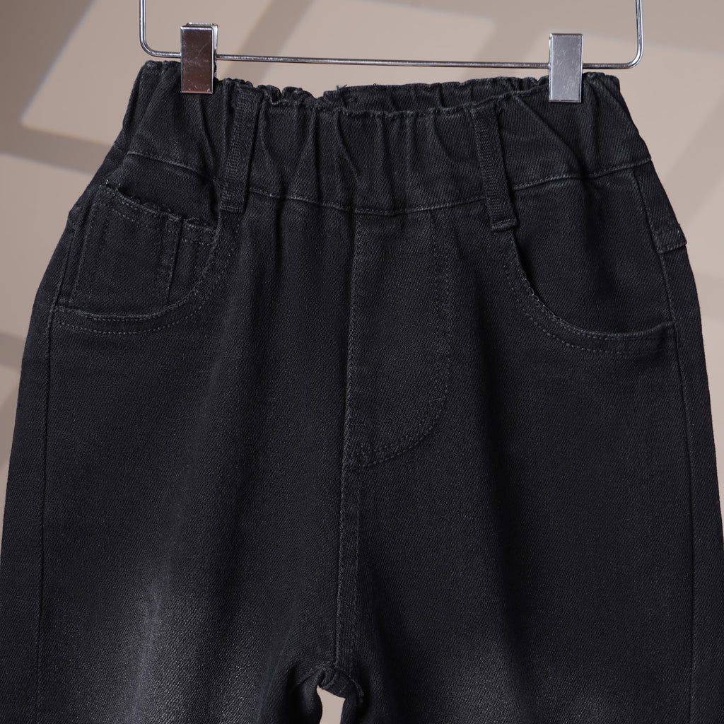 Mom N Genie Kids Black Elastic-Waist Tapered Denim Jeans with Back Patch