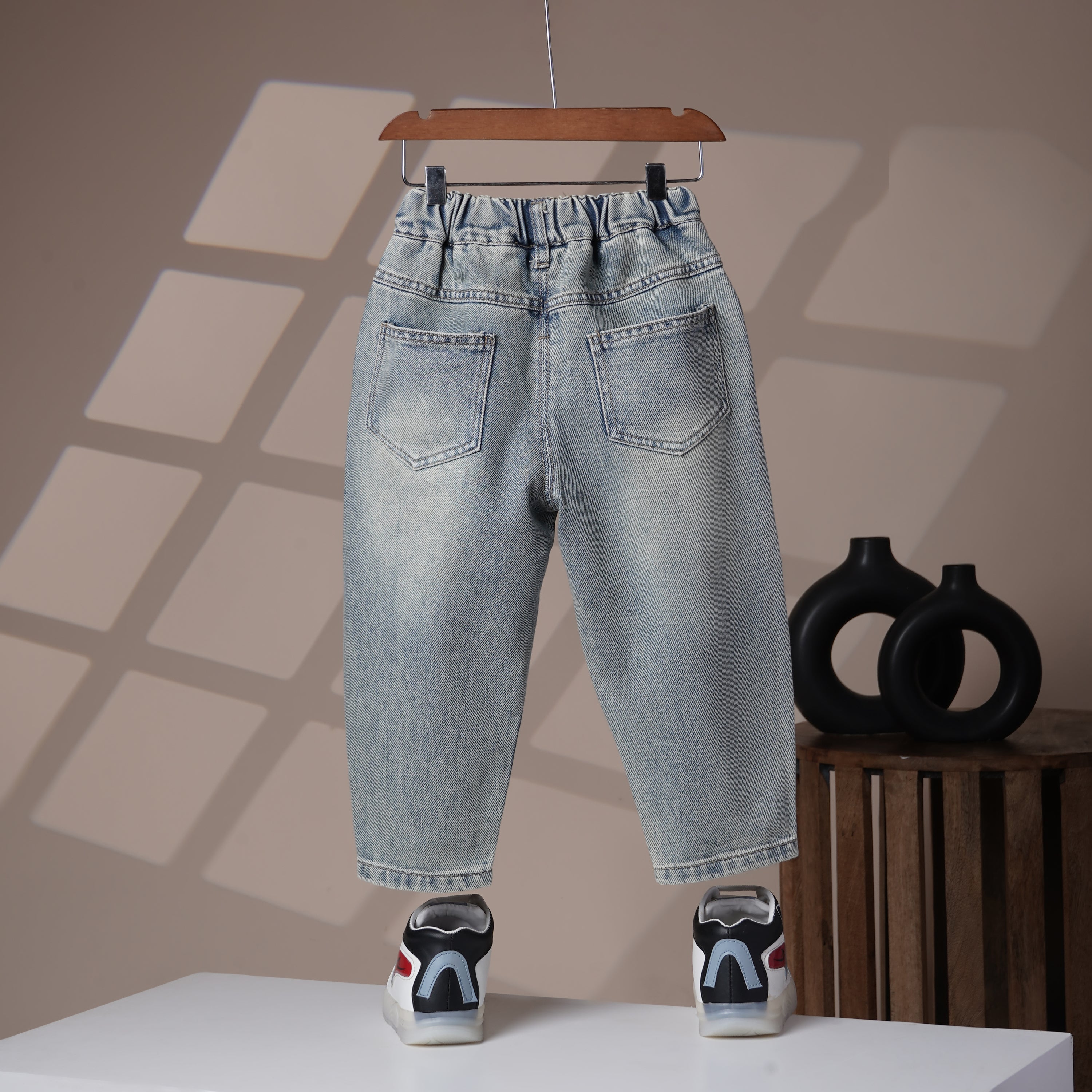 Mom N Genie Kids Light-Wash Elastic Waist Jeans with Smiley Patch & Distressed Detail