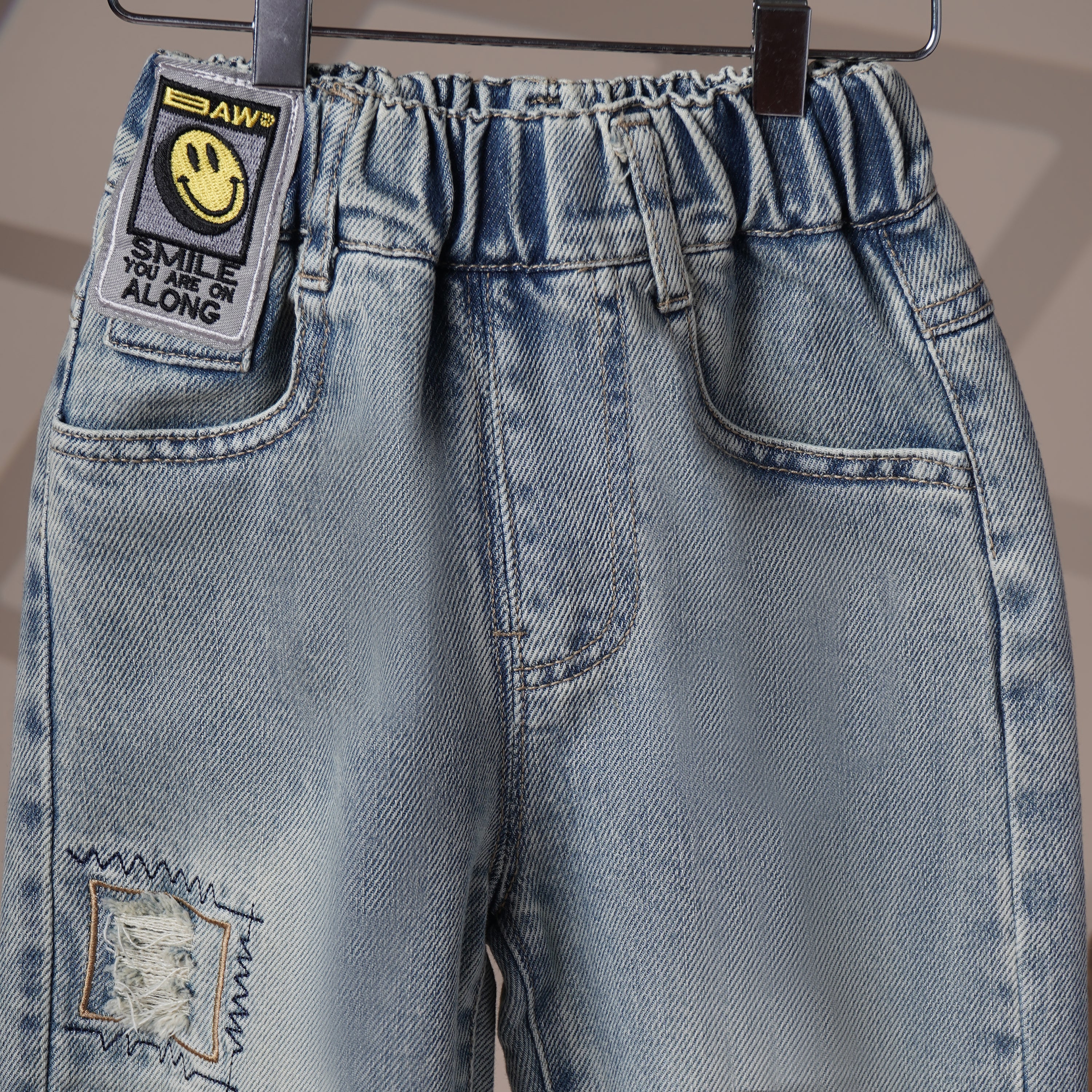 Mom N Genie Kids Light-Wash Elastic Waist Jeans with Smiley Patch & Distressed Detail