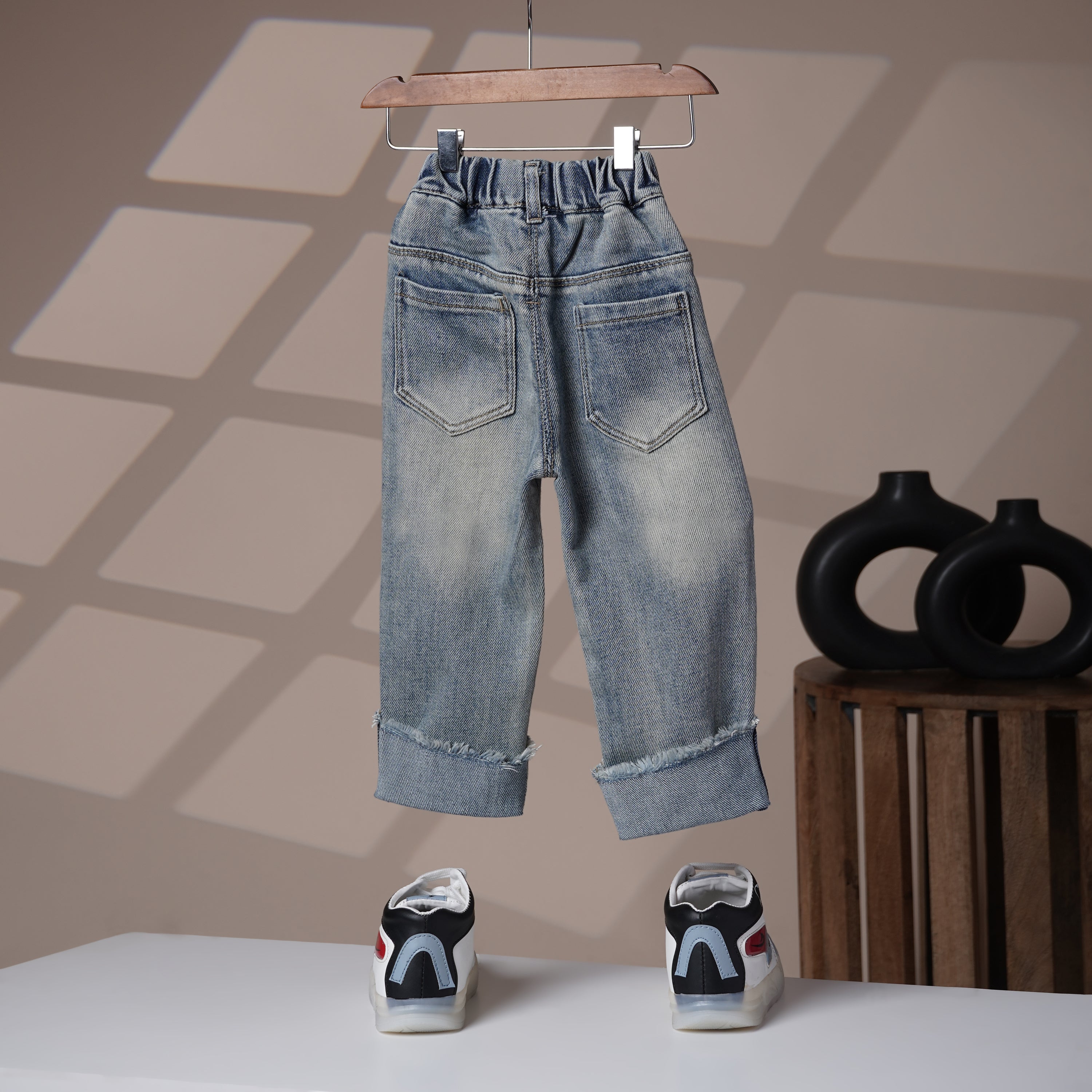 Mom N Genie Girl's Light-Wash Rolled Fray Hem Jeans — Elastic Waist